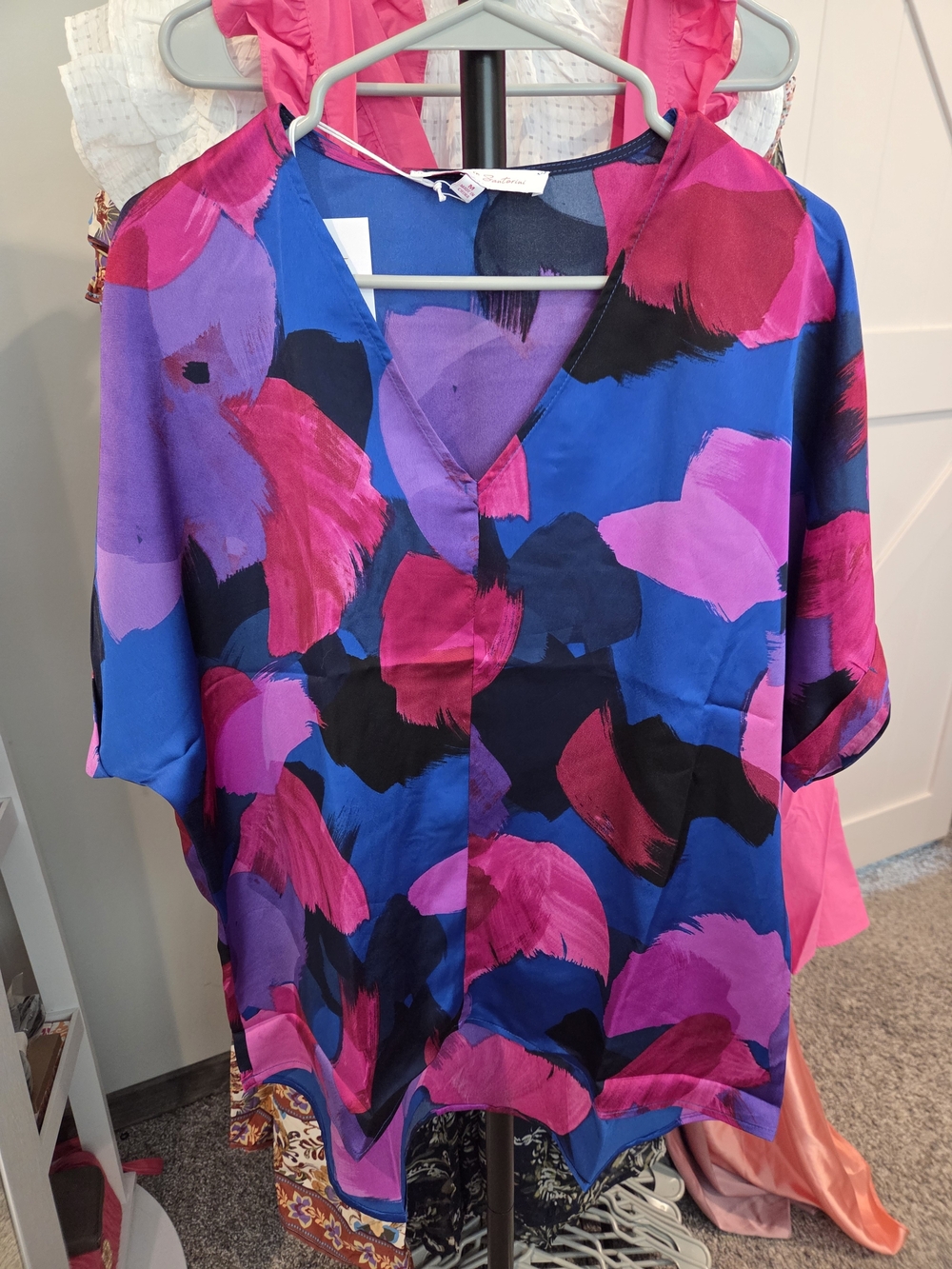 Women's V-Neck Brushstroke Print Top in Blue & Pink
